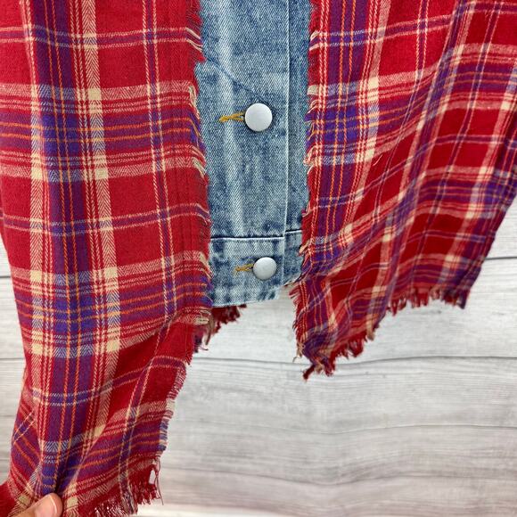 Impressions Women's Red Plaid Button Up Flannel Shirt Size Medium - Picture 4 of 6
